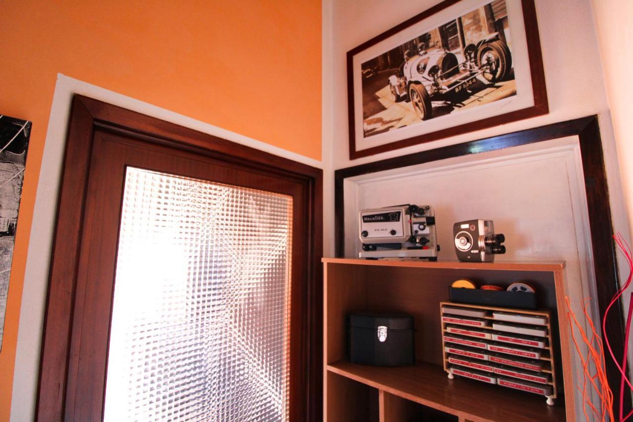 The House To The Walls Sienne Extérieur photo