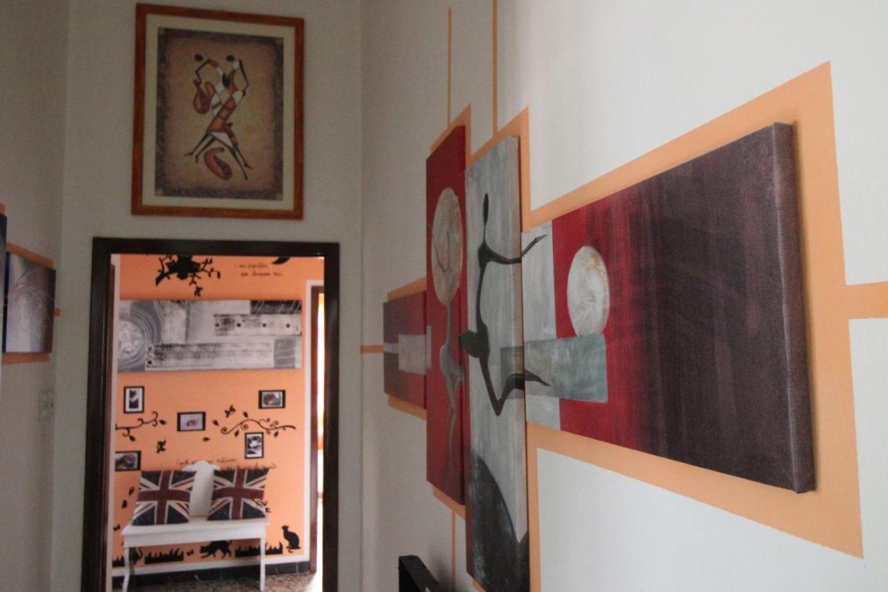 The House To The Walls Sienne Extérieur photo